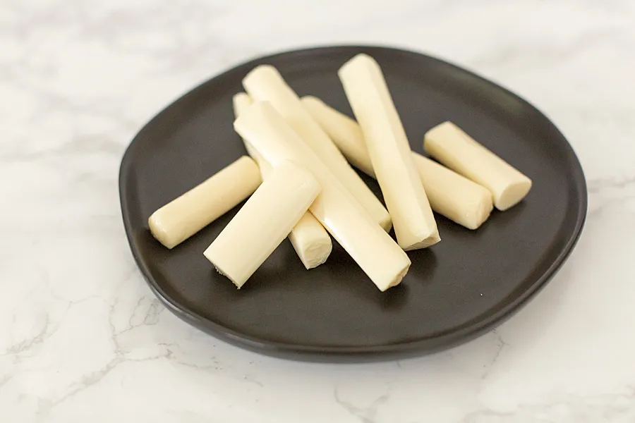 "CHEESE STICKS - CRISPY, CHEESY, DELICIOUS SNACKS" 3 Preparation of cheese sticks